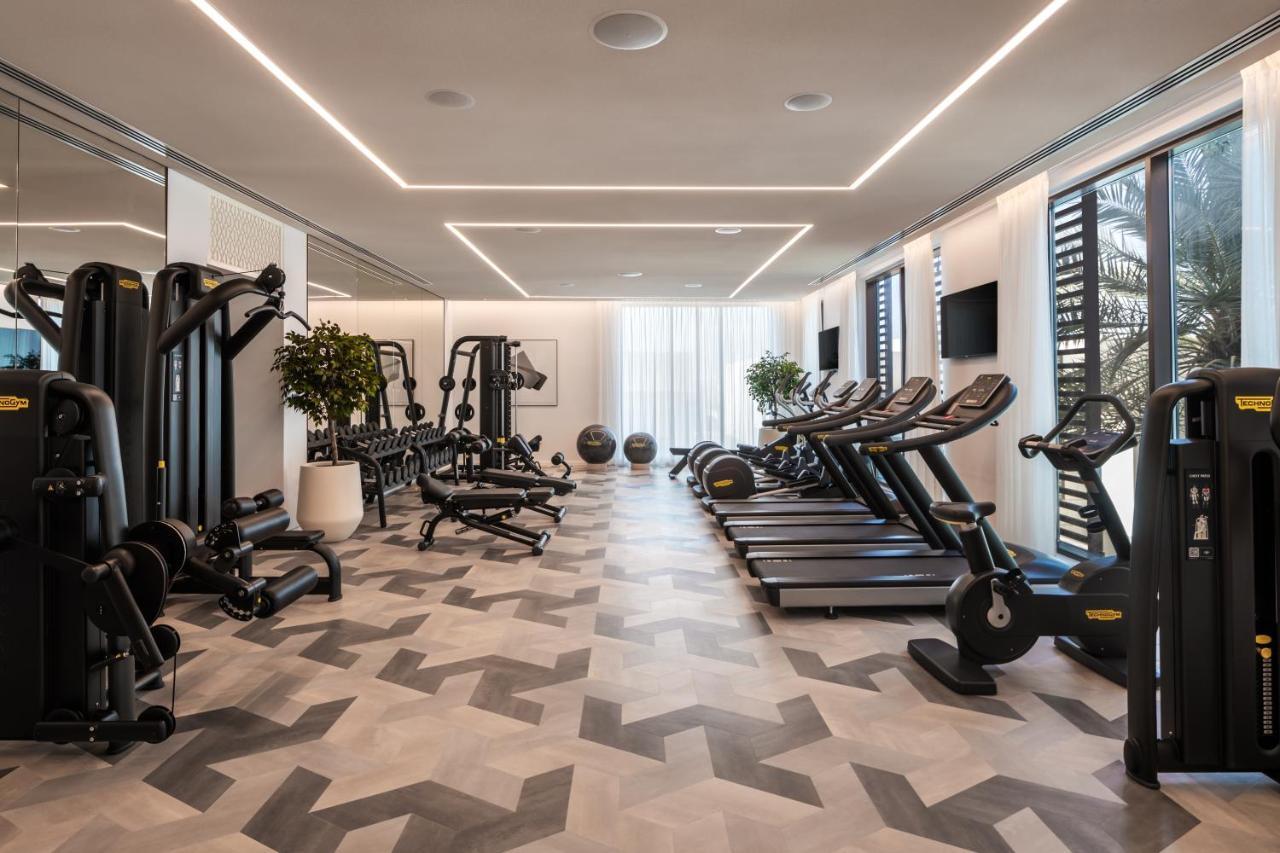 Palace Beach Resort Fujairah Buitenkant foto The gym at The Ivy Collection, 2019