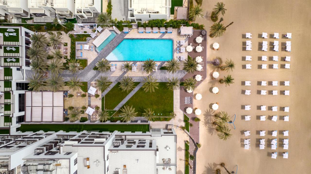 Palace Beach Resort Fujairah Buitenkant foto Aerial view of the hotel
